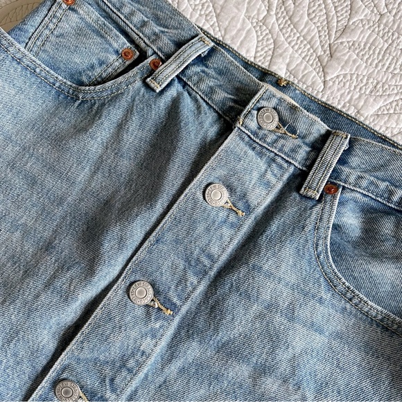 Levi's Light Blue Denim Mini Skirt - Picture 4 of 11